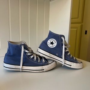 Blue high top converse